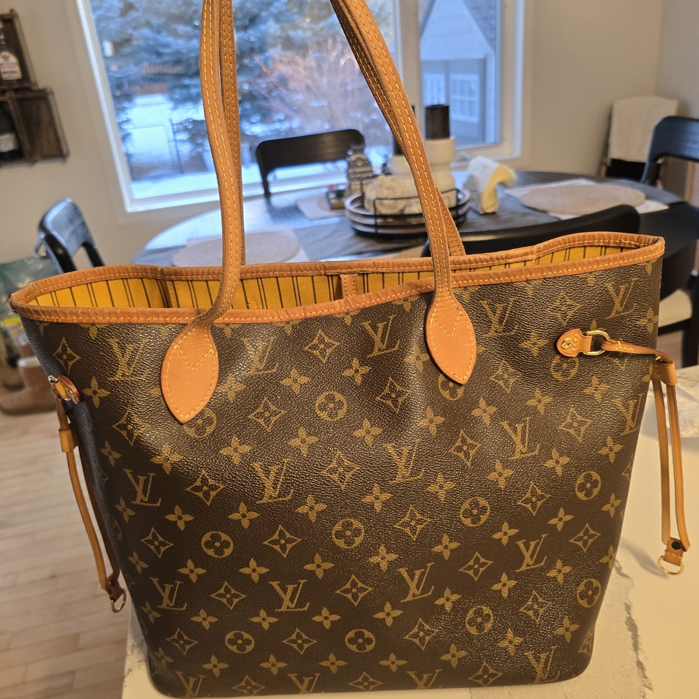 Louis Vuitton Neverfull MM Monogram in Brown and Gold